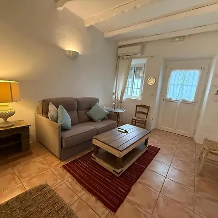 Old Town Charming Retreat With Sunny Terrace Casa de Férias *