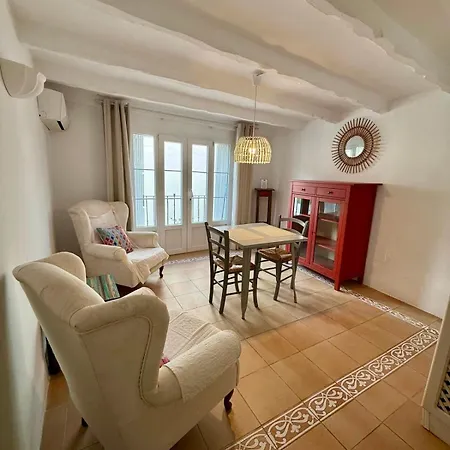 Old Town Charming Retreat With Sunny Terrace * 马尔韦利亚
